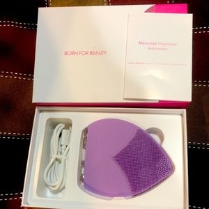 Born for Beauty Massage facial brush. New in Box